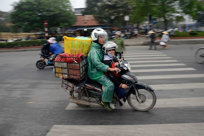 Hanoi Explorer Photo Tour - Beginner-friendly guidance that still respects your time