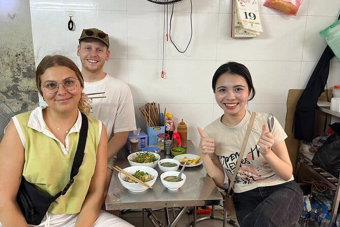 Hanoi Famous Michelin Guided Street Food Tour - Quick highlights