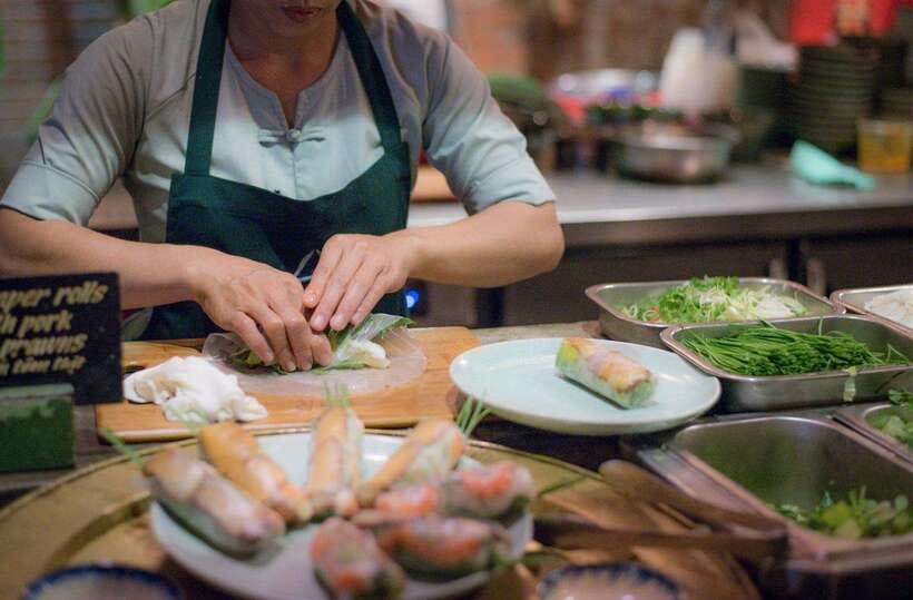 Hanoi Food Adventure: Vietnamese Market Tour & Cooking Class - Wet market first, pan second: how Hanoi flavor starts
