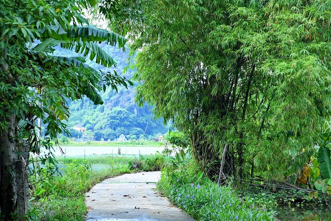 Hanoi Full Day A Private Tour With Mix of History and Activities - Old Quarter cyclo ride through the French Quarter side of town
