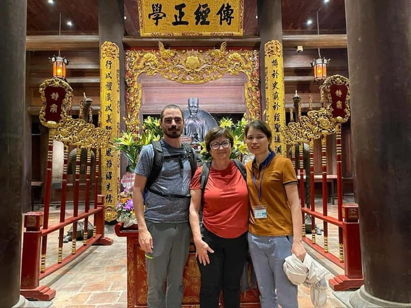Hanoi Full-Day City Group Tour with Lunch and Guide - Ho Chi Minh Complex: what you see depends on the day
