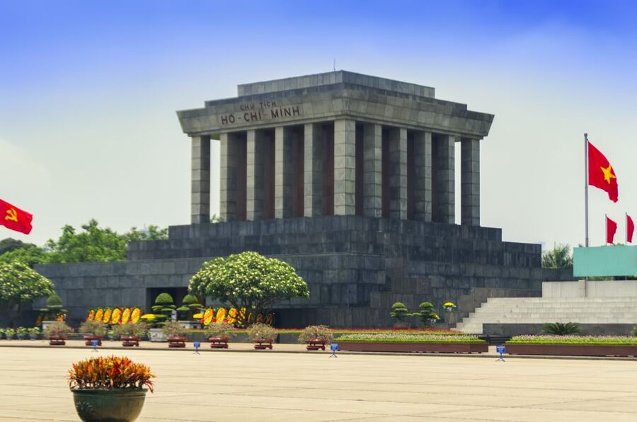 Hanoi: Full-Day City Tour and Water Puppet Show - Ho Chi Minh complex and One Pillar Pagoda: what you can and can’t see