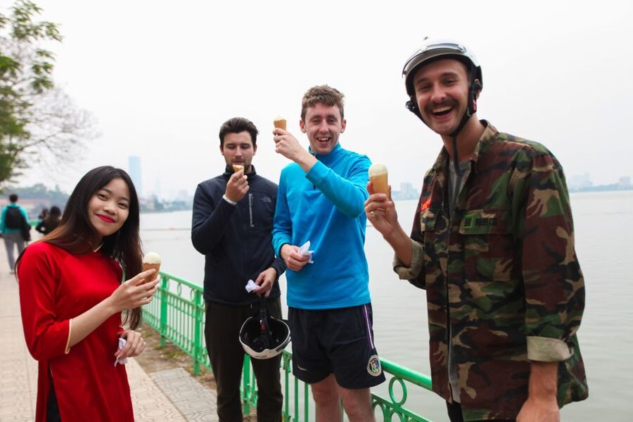 Hanoi: Full-Day City Tour and Water Puppet Show - Sword Lake water puppet show: 50 minutes that make the day feel complete