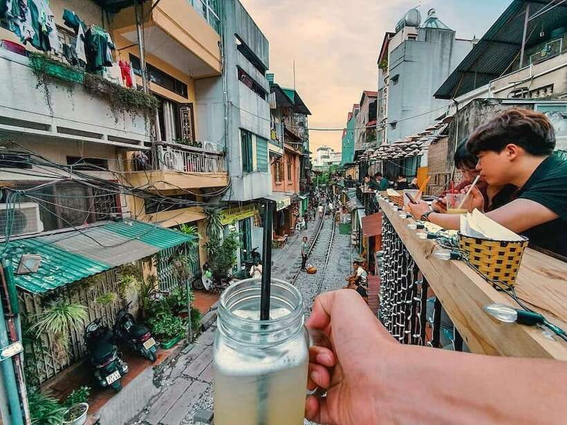 Hanoi: Guided Food Tour with Train Street Visit - Comfort and Safety Tips for Walking Hanoi