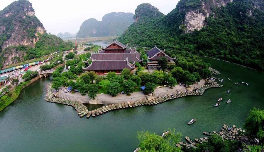 Hanoi: Guided Full-Day Hoa Lu, Trang An and Mua Cave Tour - Buffet lunch that actually powers you for the rest of the day
