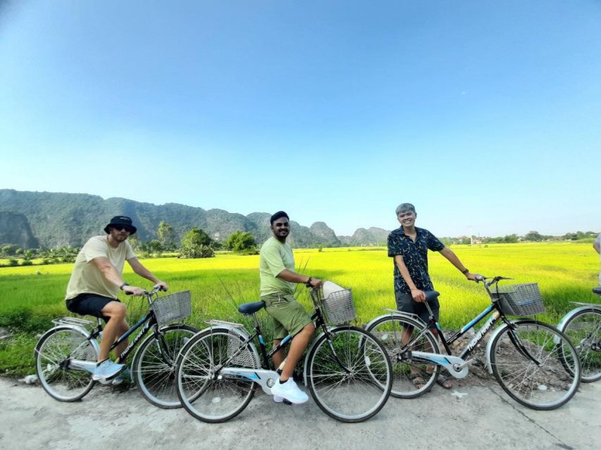 Hanoi: Guided Full-Day Hoa Lu, Trang An and Mua Cave Tour - Guides, crowd timing, and why the day feels easier than it is