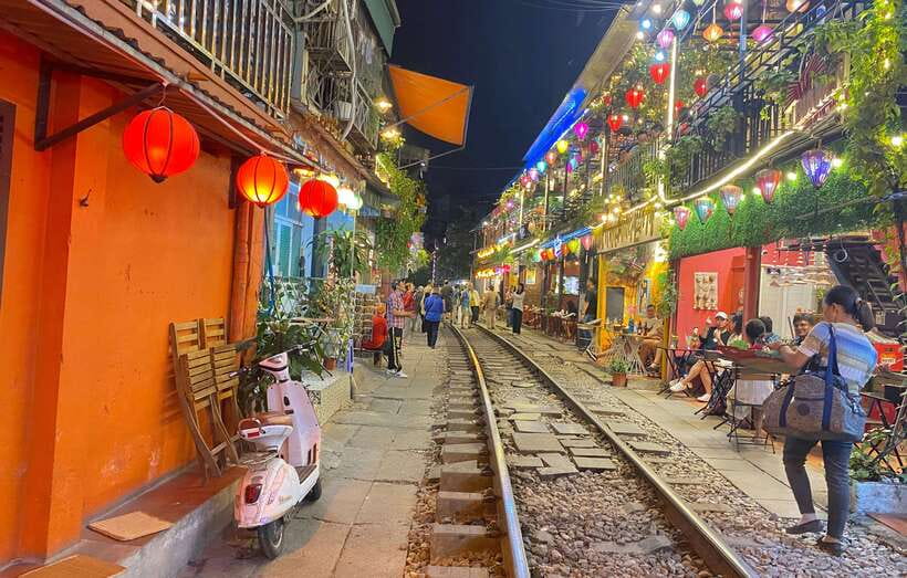 Hanoi: Guided Street Food Tour with Train Street Experience - The Food Stops: What You’ll Try and Why It Matters