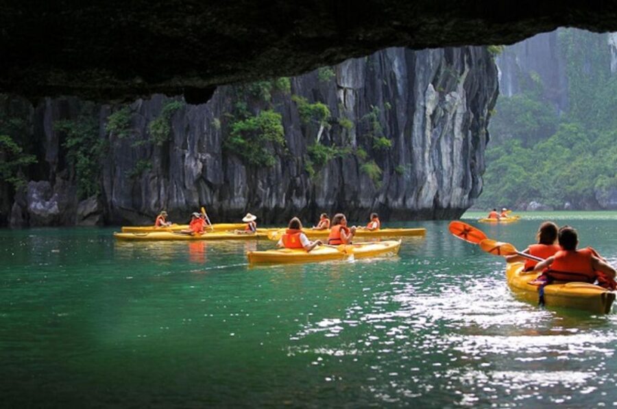 Hanoi: Ha Long Bay Cruise Day Tour visit Titop island & Cave - Sunset party on the boat: included treats that make the timing feel special