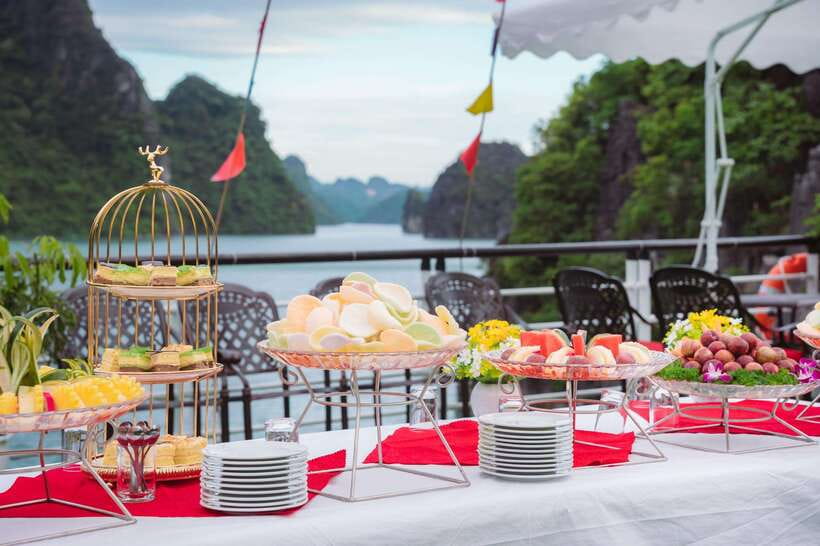 Hanoi: Ha Long Bay Day Tour - Apollo Cruise, Jacuzzi, Buffet - Sunset party on the return cruise: a small luxury that helps the day land