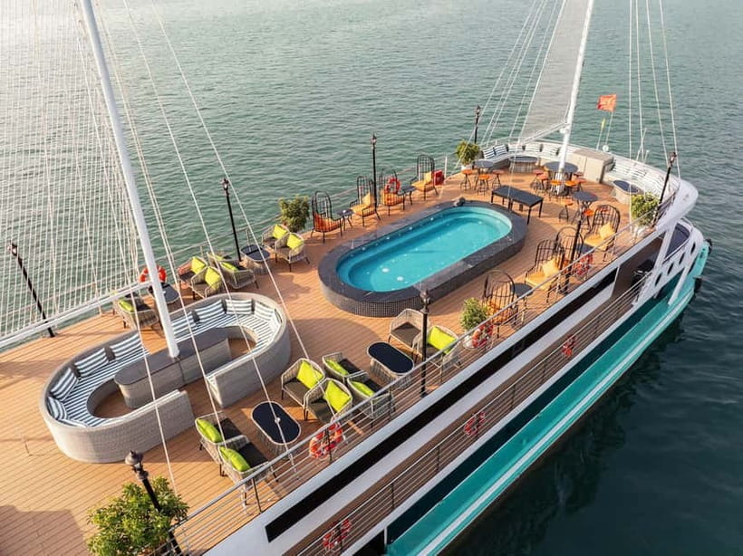 Hanoi: Ha Long Bay Full Day Trip - Amethyst Luxury Cruise - Luon Cave kayaking or bamboo boat: the most “you’re there” moment