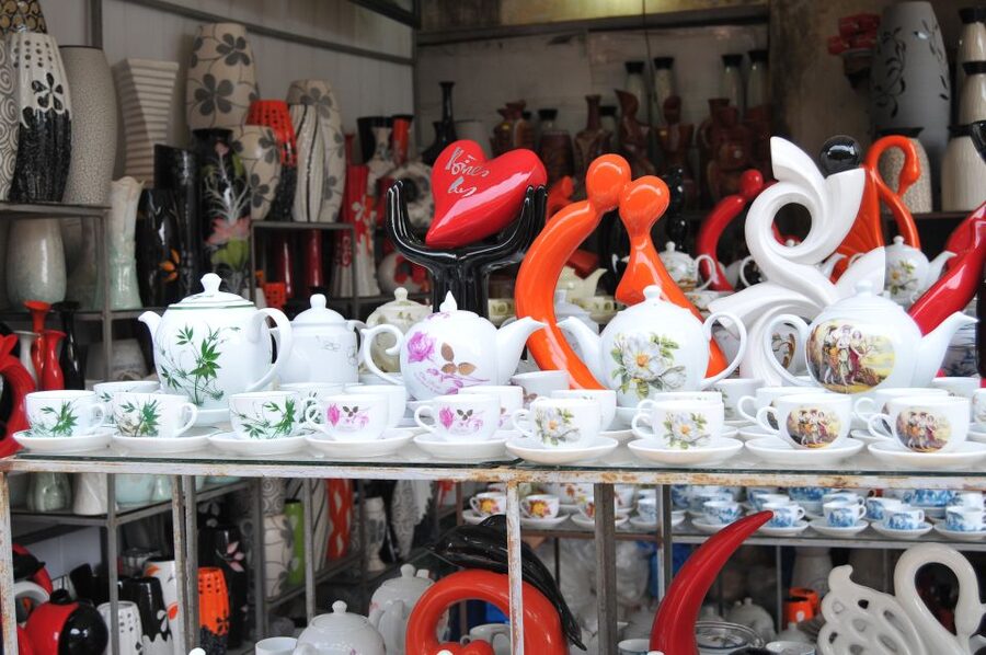 Hanoi: Half-day Hands-on Pottery Workshop At Bat Trang - Seeing artisans at work, then getting the English guide help you’ll actually use