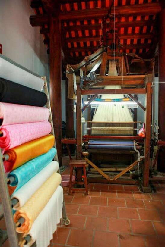 Hanoi: Half-day Silk Weaving Journey In Van Phuc Tour - Shrines, Patterns, and What You Should Look For