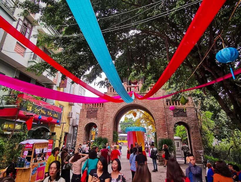 Hanoi: Half-day Silk Weaving Journey In Van Phuc Tour - Shopping for Silk: How to Get Value Without Stress