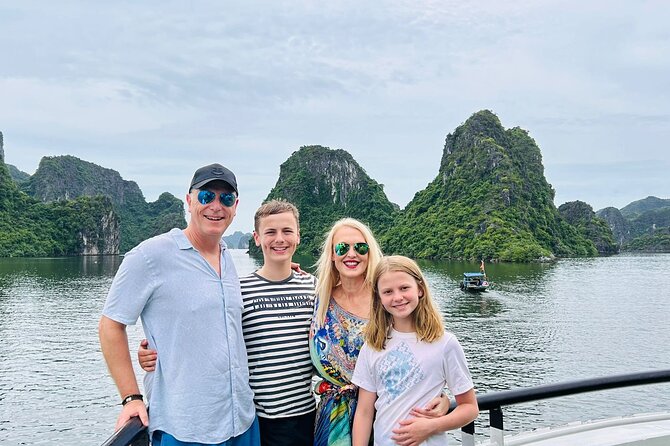Hanoi : Halong Bay 7-Hour Luxury Cruise with Limousine Transfer - Lunch onboard and the jacuzzi reset