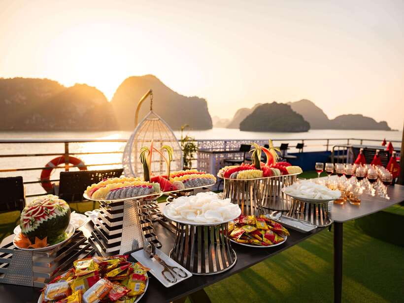 Hanoi: Halong Bay Cruise, Amazing Cave, Titov Island & Kayak - Titov Island: swim, climb, or choose your own pace