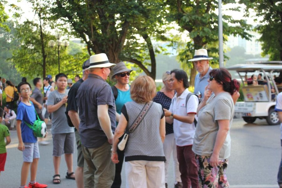 Hanoi Highlights: Full-Day Small Group City Tour with Lunch - One-Pillar Pagoda and the 11th-century touchpoints you can actually see