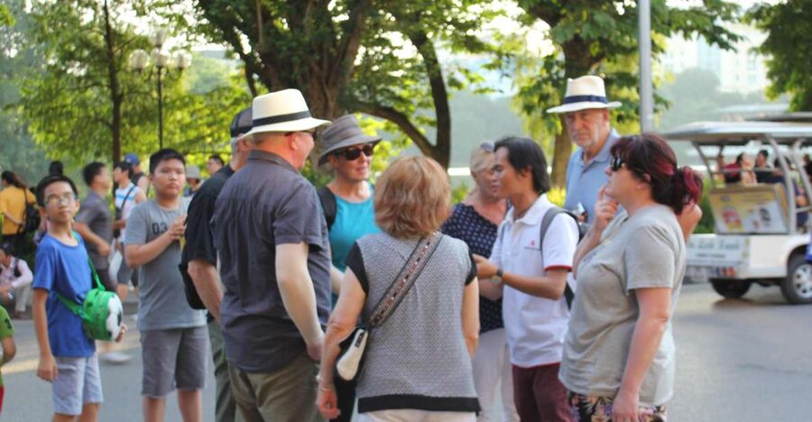 Hanoi Highlights: Full-Day Small Group City Tour with Lunch - Ho Chi Minh Mausoleum: history, symbolism, and a very specific schedule