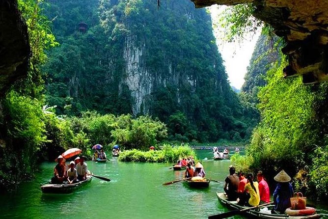 Hanoi - Hoa Lu - Tam Coc - Mua Cave - 1 Day / By Luxury Limousine & Small Group - Luxury Limousine, Pickup, and a Small-Group Rhythm That Feels Easier