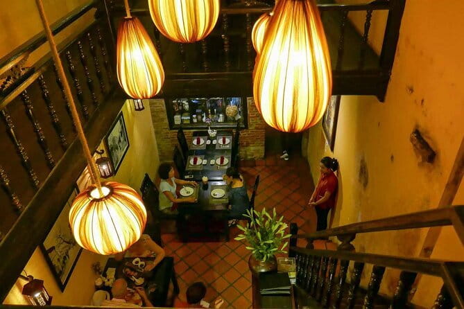 Hanoi in a day from Halong city - Getting met at the port without the headache