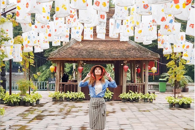 ️ Hanoi Instagram Tour: Most Famous Spots (Private & All-Inclusive) - Long Biên Bridge, Cầu Thê Húc, and Hoan Kiếm Lake for postcard angles