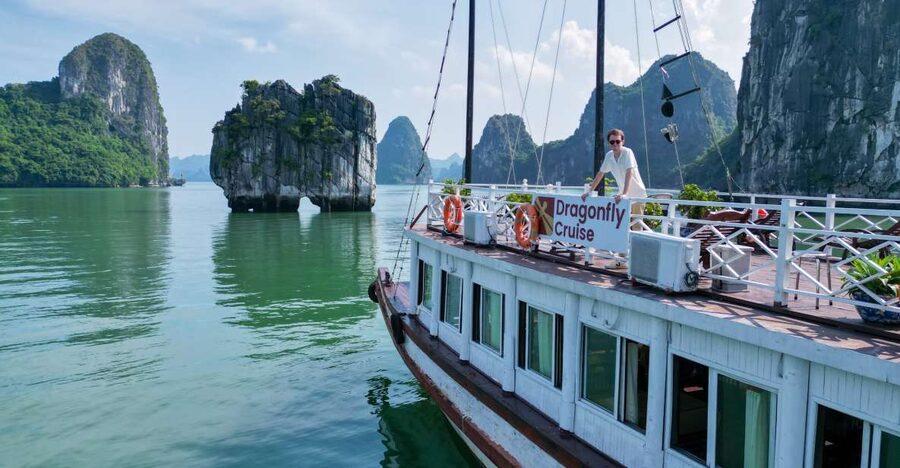 Hanoi: Islands & Caves Ha Long Cruise with Lunch & Kayaking - Hanoi pickup to Tuan Chau: what the road day feels like
