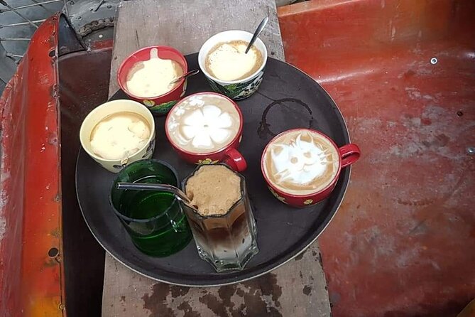 Hanoi Jeep Tour: Food, Culture and Fun by Vietnam Army Jeep - Hanoi Train Street: the coffee break and the timing trick