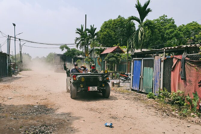 Hanoi Jeep Tour: Red River Countryside Culture & Daily Life - Guides, drivers, and why the small-group size matters