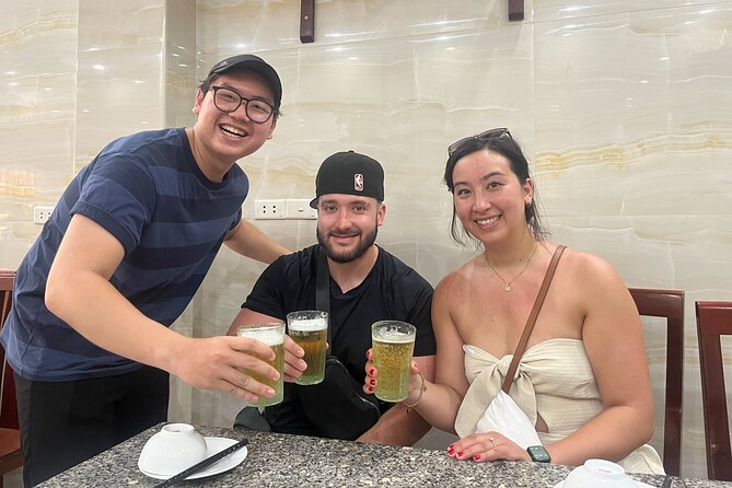 Hanoi Local Fresh Beer and Culinary Tour with Train Street Visit - Stop 4: Another local hangout where people drink together