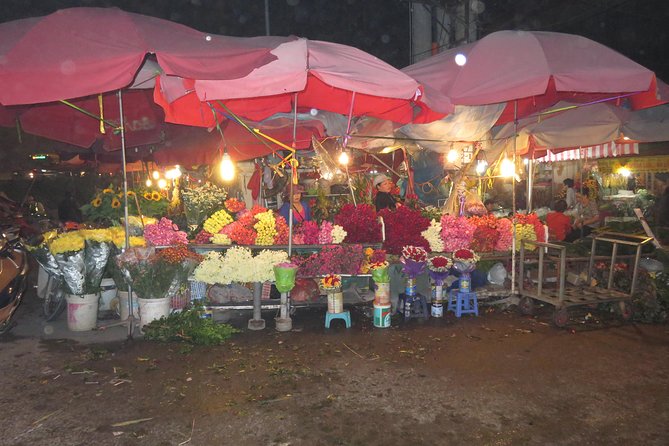 Hanoi Local Market Discovery - Why the dawn route in Hanoi feels easier than you expect