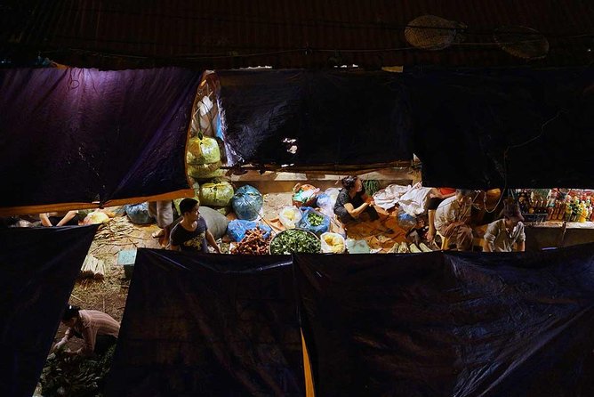 Hanoi Long Bien Sunrise Photo Tour - Stop 3, Old Quarter streets and a café reset with breakfast and coffee