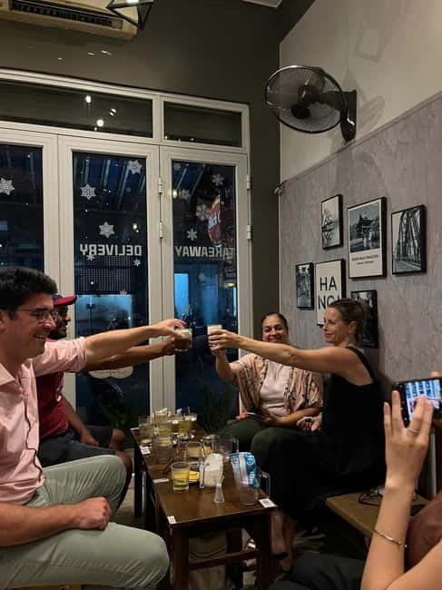 Hanoi: Master the Art of 4-6 Signature Vietnameses Coffees - Finding the Place: A Cozy Old Quarter Café That Feels Local