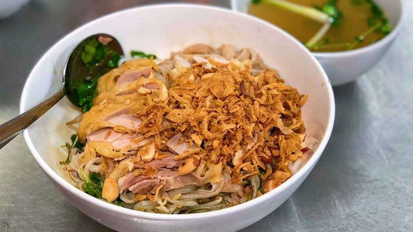 Hanoi: Michelin Guide Street Food Walking Tour - Old Quarter Pickup, Then Walking With a Plan