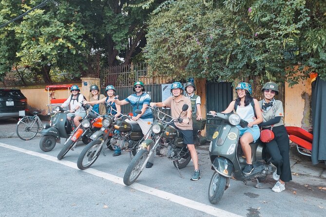 Hanoi Motorbike Tour: Hanoi HIGHTLIGHTS & HIDDEN GEMS - Stop 1: Ho Chi Minh Mausoleum, a quick visit with big atmosphere