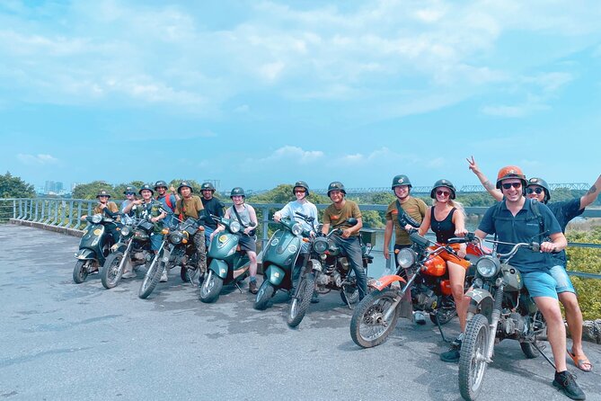 Hanoi Motorbike Tour: Hanoi HIGHTLIGHTS & HIDDEN GEMS - Stop 3: The Bếp Vua Chả Cá cơ sở 4 stop and the Train Street workaround