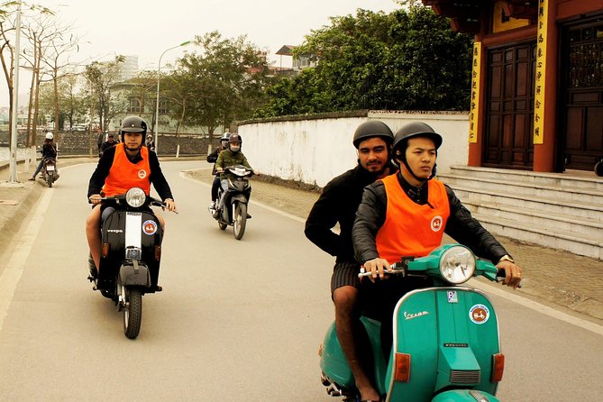 HANOI MUST SEE SITES Vespa Tour - B-52 Lake and the Downed B-52: heavy context in a short stop
