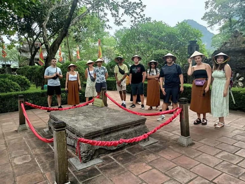 Hanoi/Ninh Binh: 1-Day Tam Coc/Trang An, Hoa Lu & Mua Caves - What to wear and bring so the day feels easy