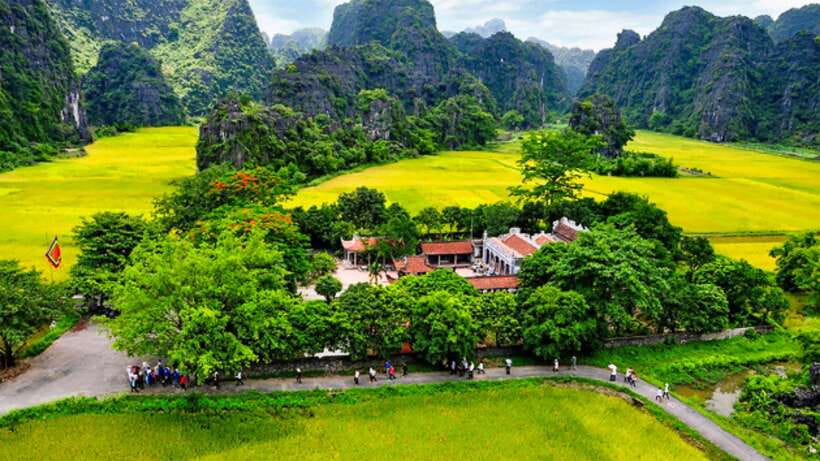 Hanoi/Ninh Binh: 1-Day Tam Coc/Trang An, Hoa Lu & Mua Caves - A one-day hit list for Ninh Binh, built for your limited time