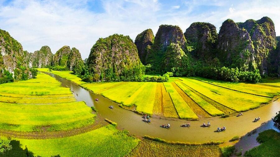 Hanoi/Ninh Binh: 1-Day Tam Coc/Trang An, Hoa Lu & Mua Caves - Hang Mua and Mua Cave: the stair climb with the big payoff