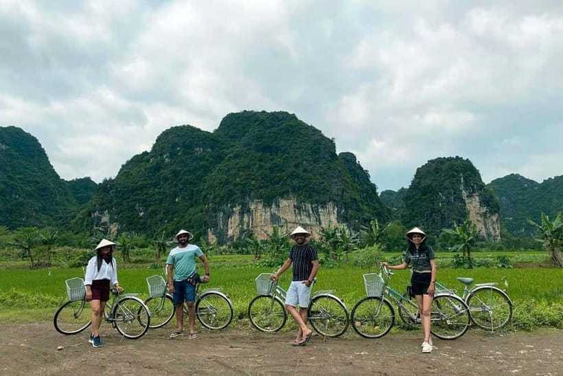 Hanoi/Ninh Binh: 1-Day Tam Coc/Trang An, Hoa Lu & Mua Caves - Guides make or break the day: Hop, Thang Dang, Hai, Cuong, Tong