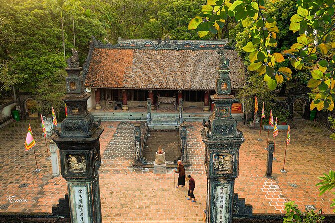 Hanoi, Ninh Binh and Ha Long 6 Day 5 Night Overnight Cruise Tour - Day 5: Tai Chi on the sundeck, breakfast and brunch onboard, and Cat Ba biosphere caves