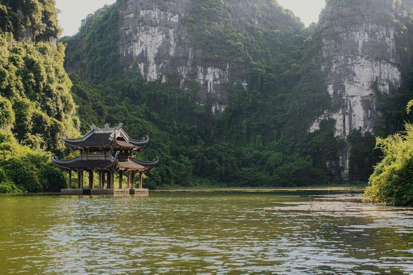 Hanoi:Ninh Binh-Trang An-Mua Cave-Hoa Lu&Cycling BEST SELLER - Lunch at a 5-star buffet with 30-plus dishes