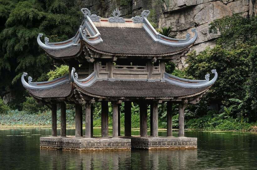 Hanoi:Ninh Binh-Trang An-Mua Cave-Hoa Lu&Cycling BEST SELLER - Hoa Lu temples and the calm cycling loop