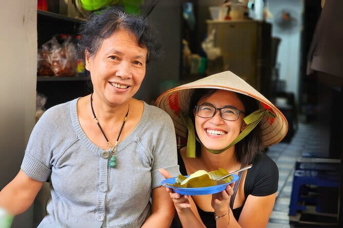 Hanoi Old Quarter Private Street Food Walking Tour - Pacing, drinks, and comfort tips for sidewalk eating