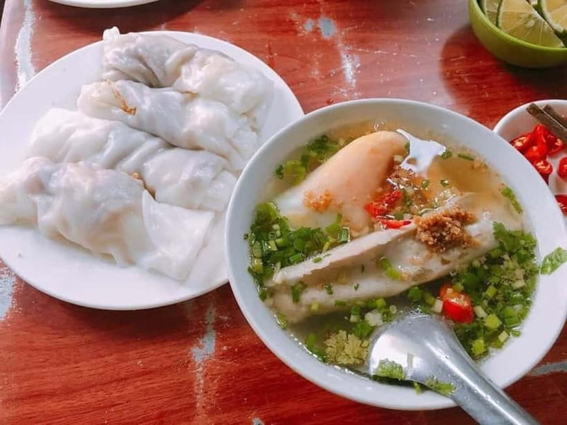 Hanoi: Old Quarter Street Food Tour - Train Street stop: what’s included and what to expect