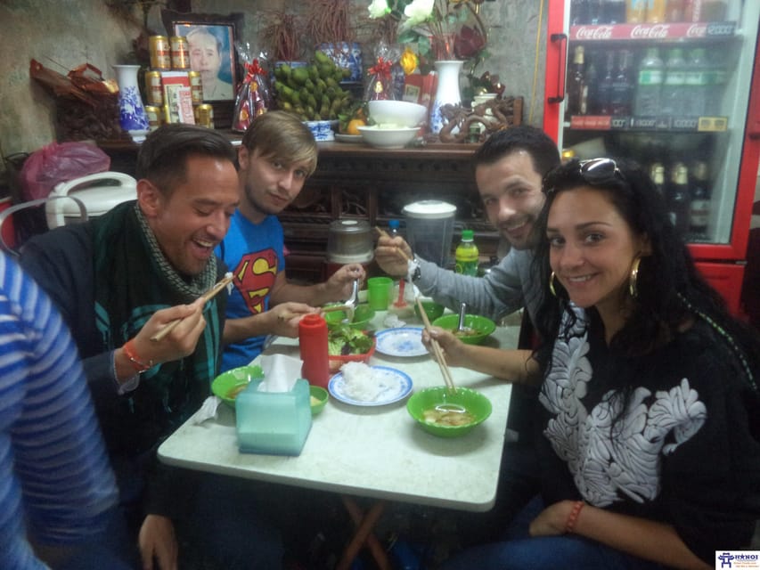 Hanoi: Old Quarter Street Food Walking Tour with 10 Tastings - Hidden-cafe style stop: banh my hanoi, egg coffee, beer, and rice wine