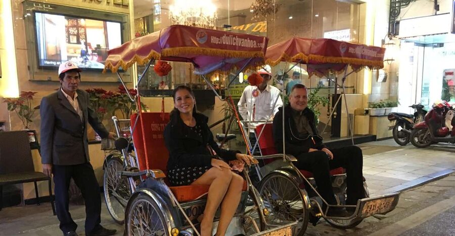 Hanoi: Old Quarter Trishaw Cyclo Tour - Entering Hanoi by Cyclo: The Photo Friendly Way to Get Oriented
