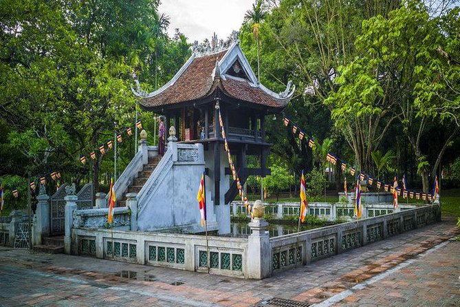 HANOI PRIVATE CITY TOUR (Guide in all language) - One Pillar Pagoda and Temple of Literature, the cultural stop that sets the tone