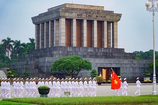 Hanoi: Private Customized City Tour with Hidden Gem, Train Street - Ba Dinh Area and the Ho Chi Minh Complex Outside Views