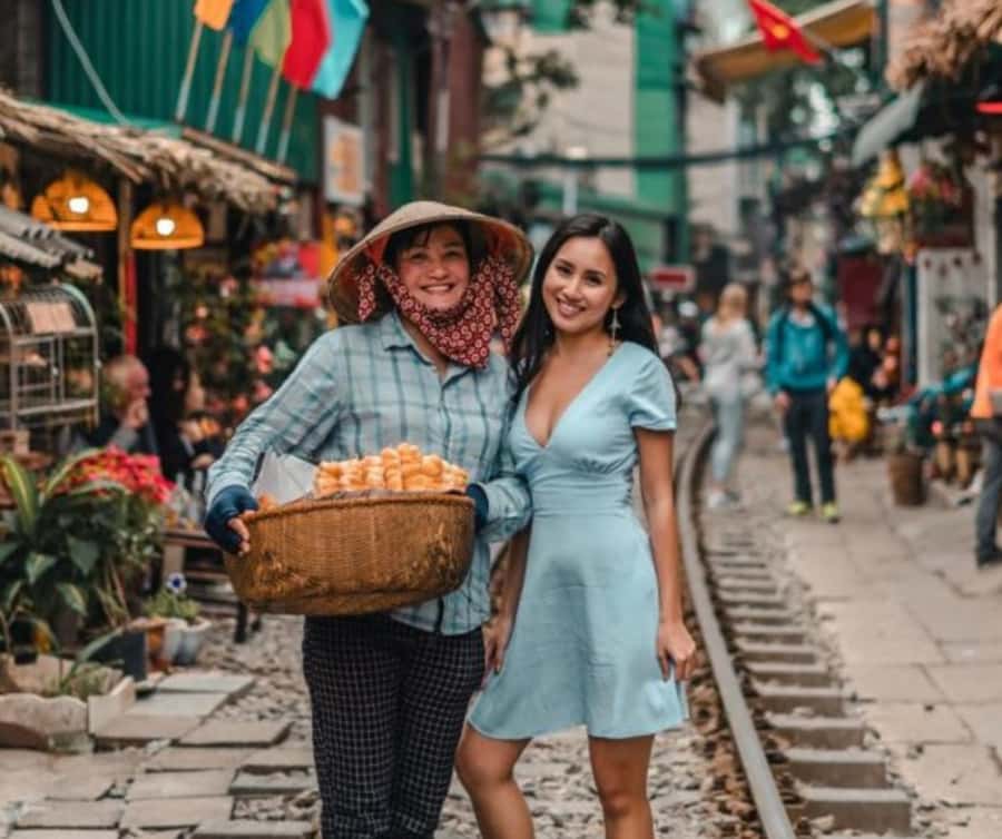Hanoi: Private Half-day City Highlights and Hidden Gems Tour - Temple of Literature: A 1070 School That Still Holds Its Shape