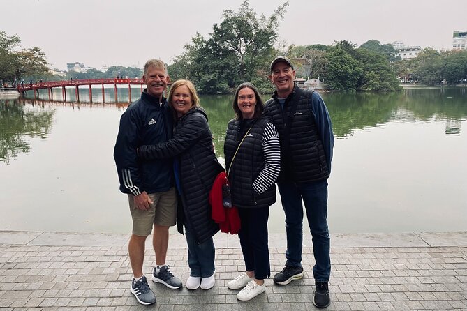 Hanoi Private Walking Street Food Tour with Train Street Visit - Old Quarter Footsteps: Street Life, Old Craft Streets, and Easy Ordering